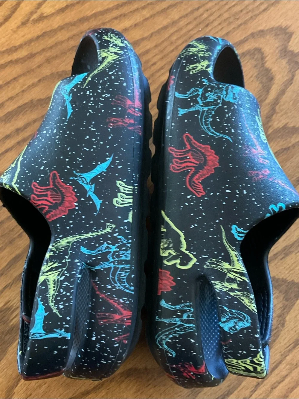 Wonder Nation Prehistoric Kids Neon Dinosaur Print Slip-On Sandals, Sz 9-10
